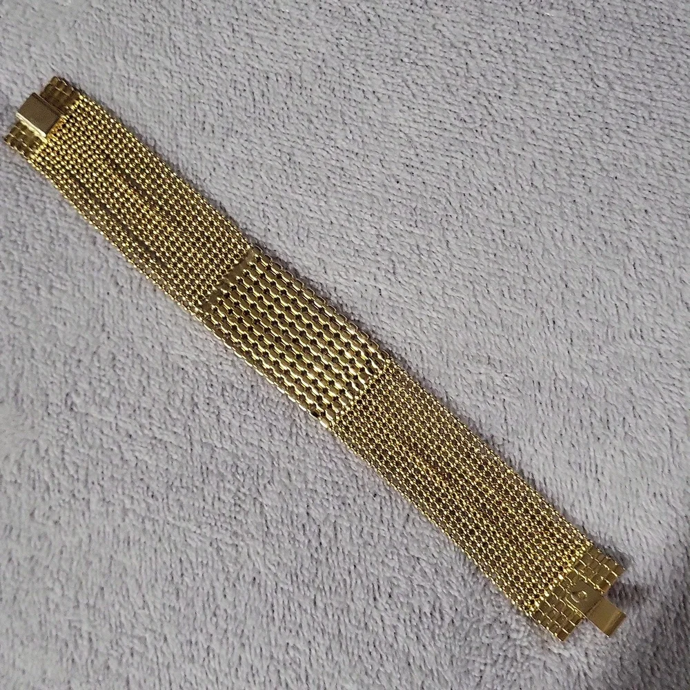 Pink Crystals & Goldtone Vintage Bracelet 💗 Like New Condition - Picture 9 of 9